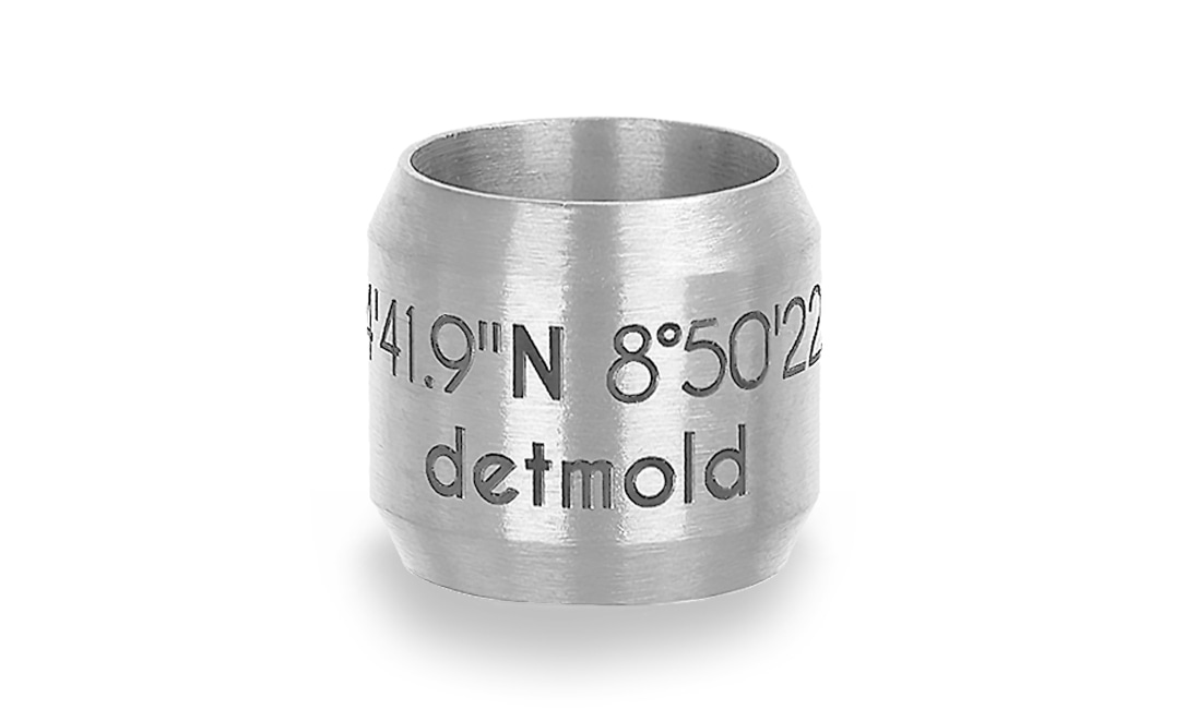 Bild von Koordinaten-Bead "Detmold" 8mm aus Edelstahl, stahlfarben