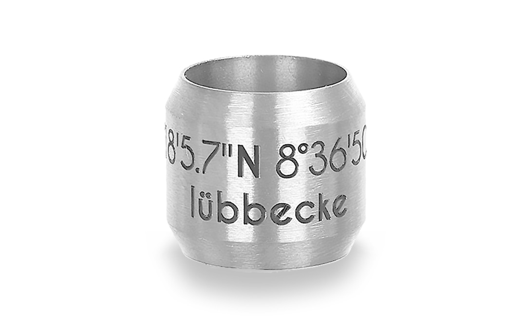 Bild von Koordinaten-Bead "Lübbecke" 8mm aus Edelstahl, stahlfarbenBead "Lübbecke" für 8mm-Bänder stahlfarben