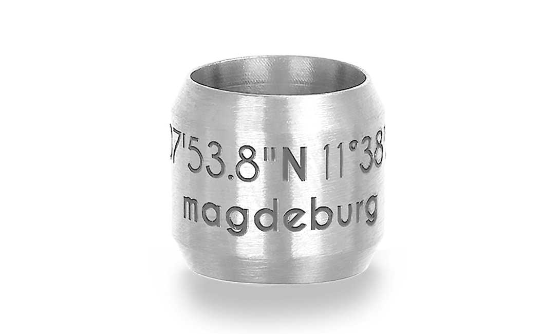 Bild von Koordinaten-Bead "Magdeburg" 8mm aus Edelstahl, stahlfarben